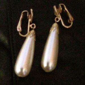 Elegant Pearl Drop Earrings